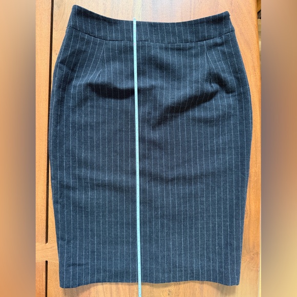MaxMara Charcoal Pinstripe Pencil Skirt 95%Virgin Wool - Picture 13 of 14